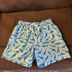 Men’s Small Chubbies 5.5” inseam Shark print swimming trunks.